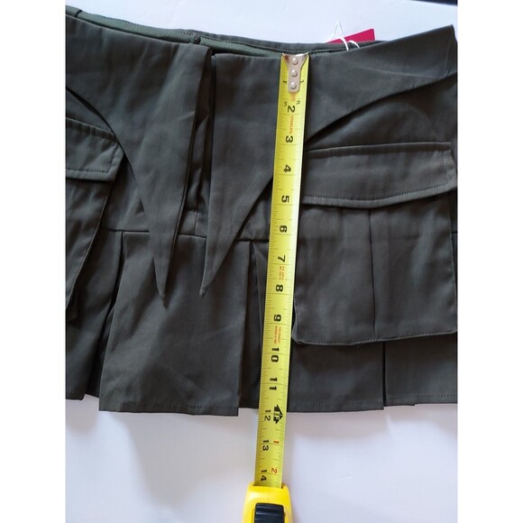 SHEIN Women’s Green Mini Skirt Skort Pleated Zipper Front Pockets Size Large NEW - Picture 5 of 5
